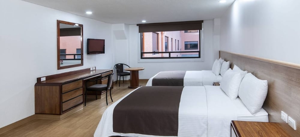 Hotel San Lucas 32/66