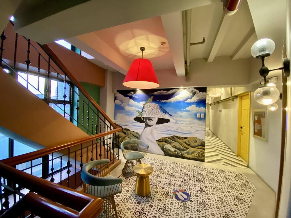 Citizen Hotel 33/50