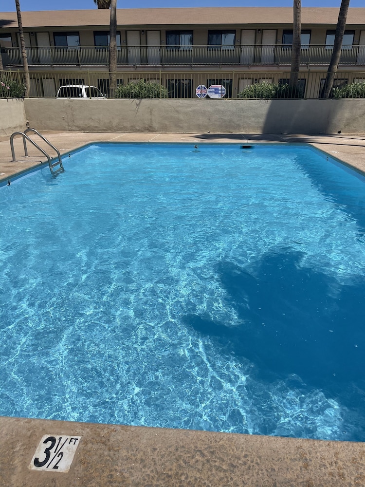 Americas Best Value Inn Blythe 3/24