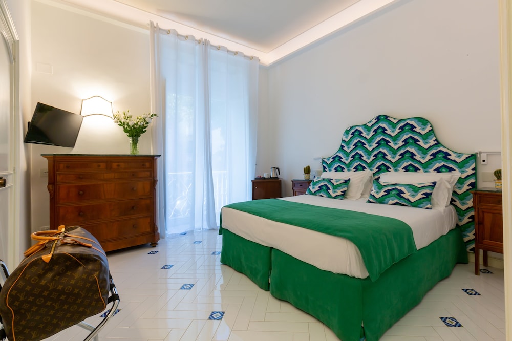COMFORT, DOUBLE BED, BALCONY