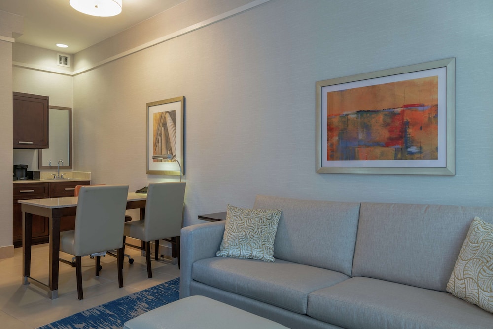 Embassy Suites Alexandria Old Town 22/51