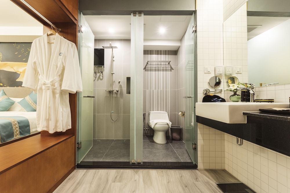Thapae Twins Hotel 45/50
