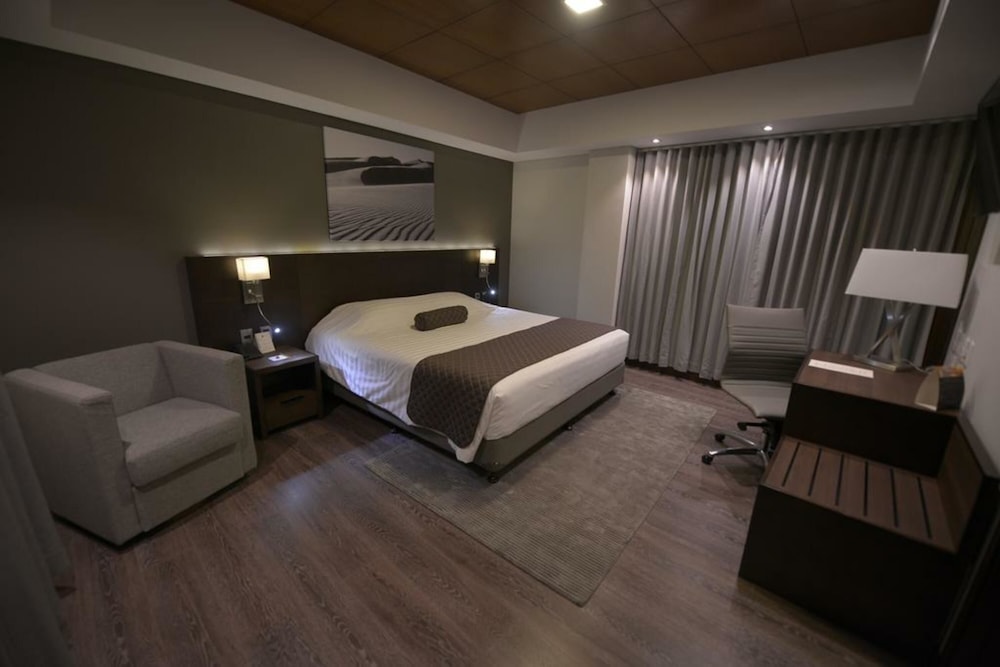 Hotel Rennova 29/70