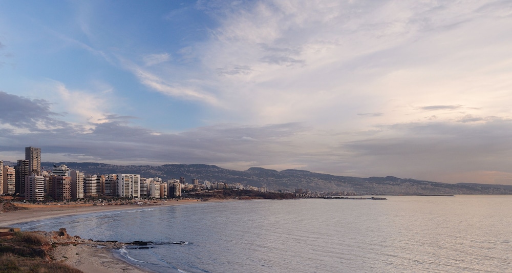 Movenpick Hotel Beirut 47/49