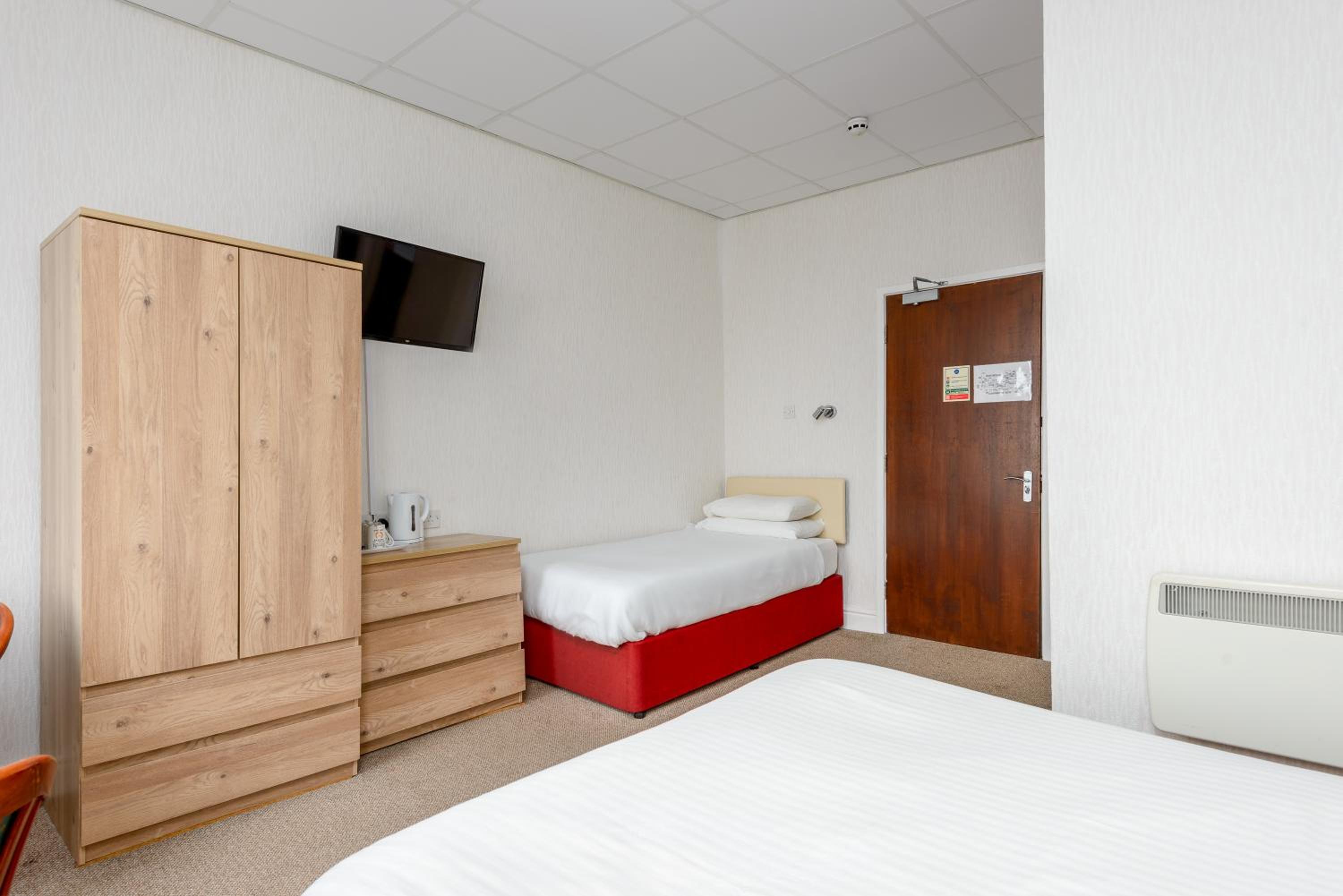 Somerset Hotel 20/77
