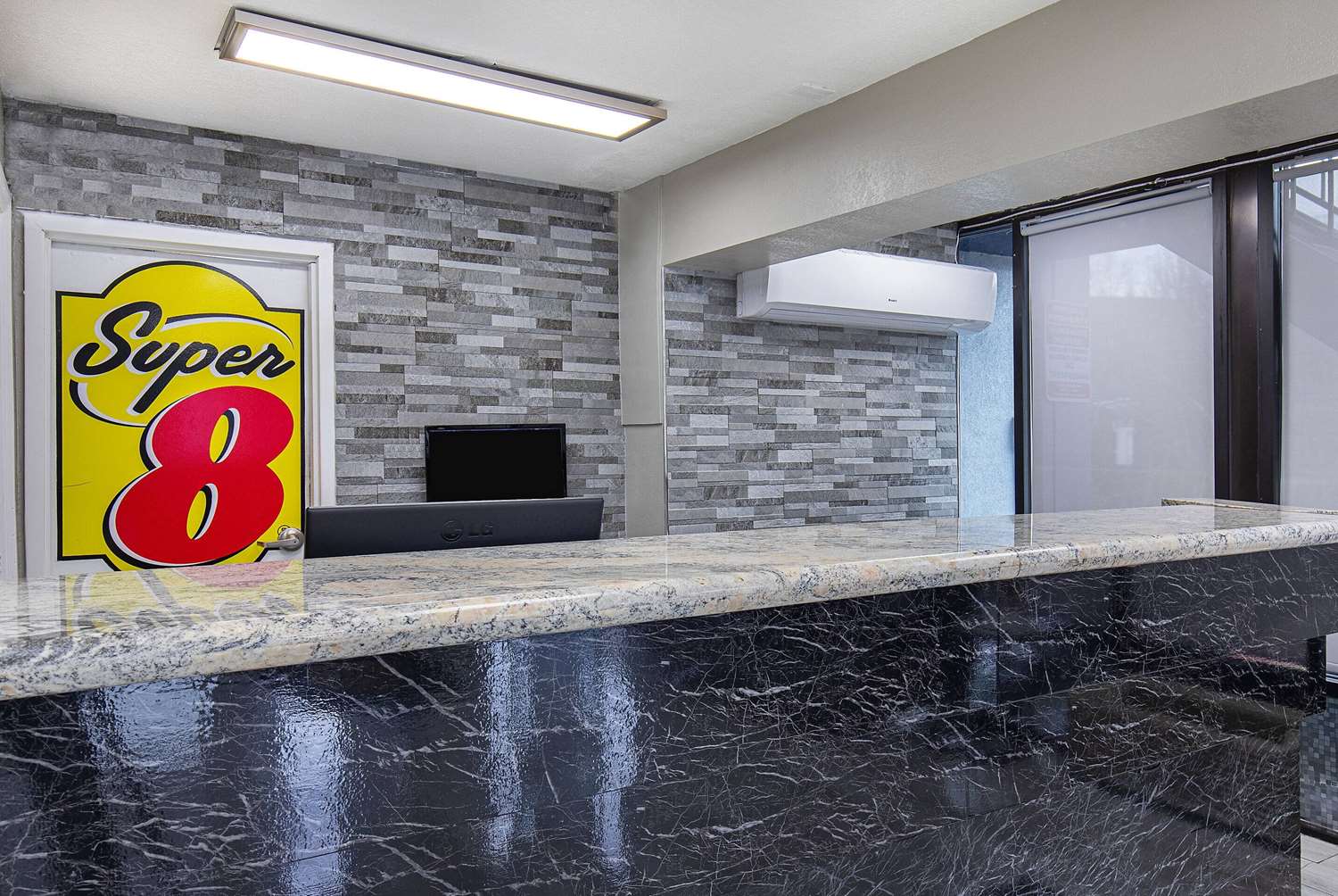 Super 8 by Wyndham Nashville West 12/41