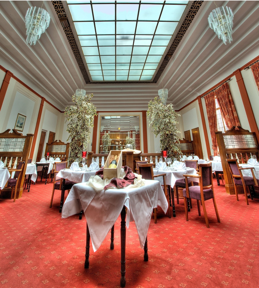 The Lucan Spa Hotel 47/65