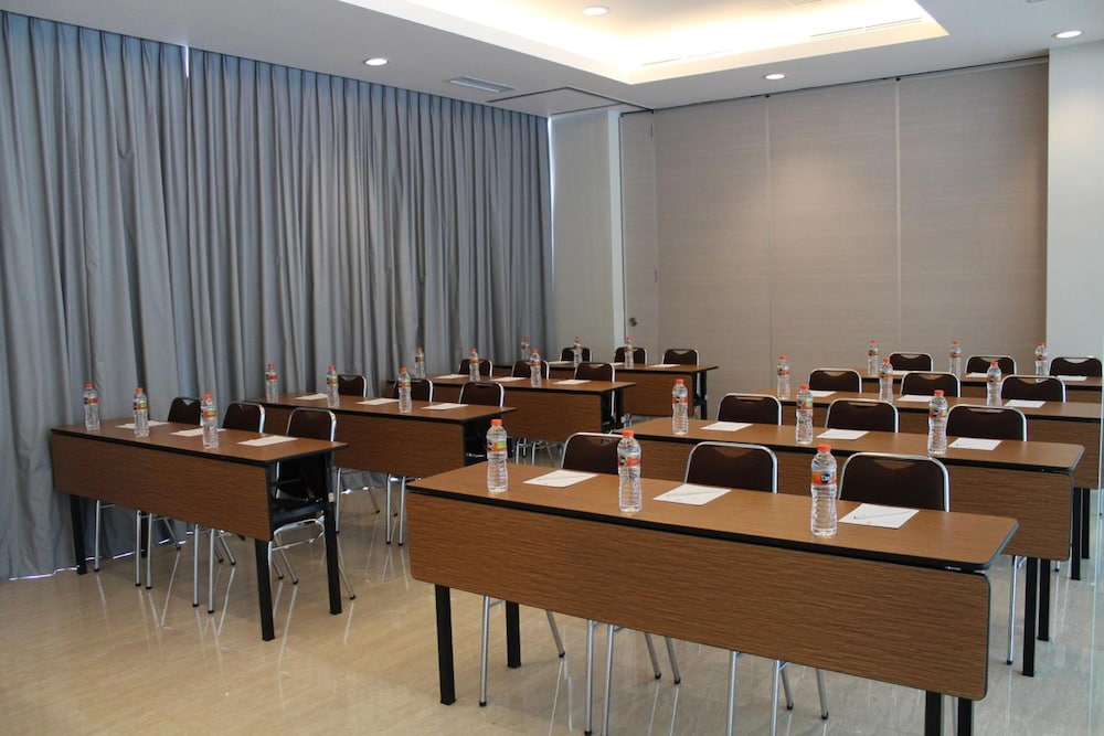 Amaris Hotel Setiabudi 29/31