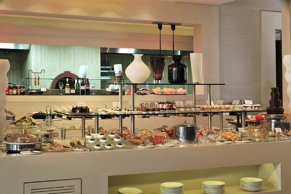 Lemon Tree Premier 2 Gurugram 46/62