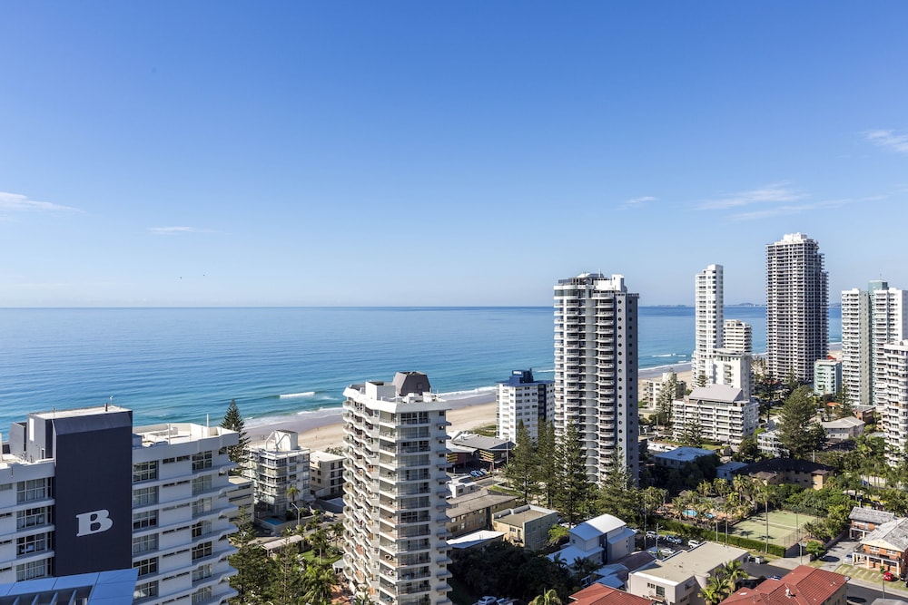 Artique Surfers Paradise 71/74