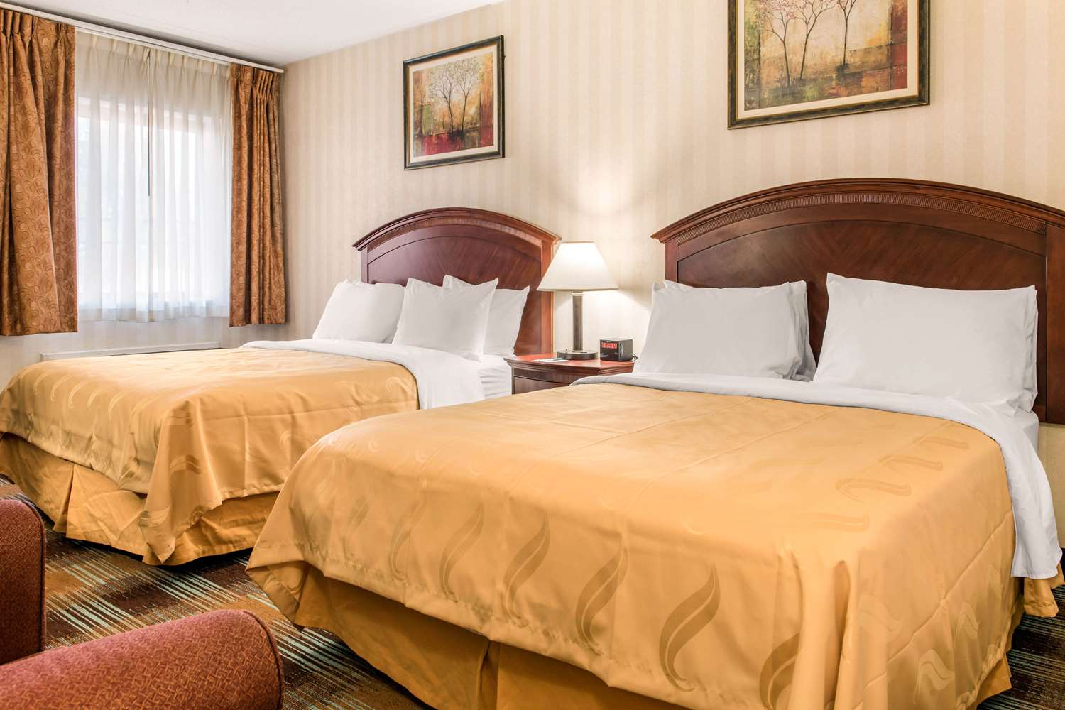 غرفة بسريرين كوين، Quality Inn Suites Miamisburg 2/3
