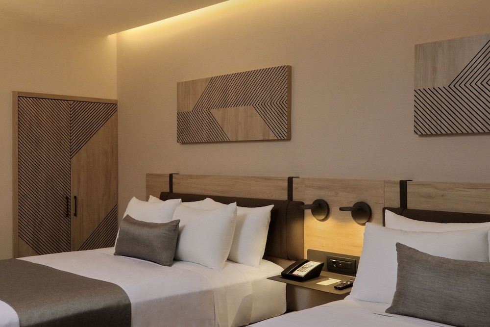 City Express Plus by Marriott Monterrey Centro 23/57