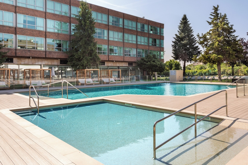 Melia Madrid Barajas 46/75