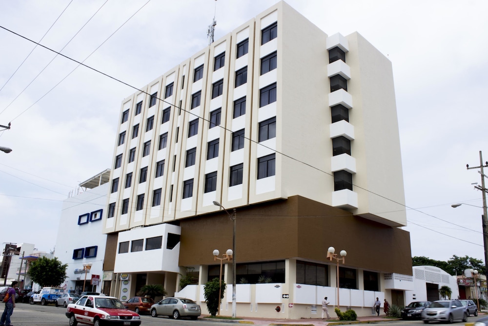 Hotel Enriquez 1/20