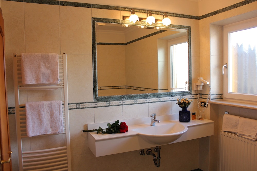Villa Martha - Adults Only Hotel 42/44