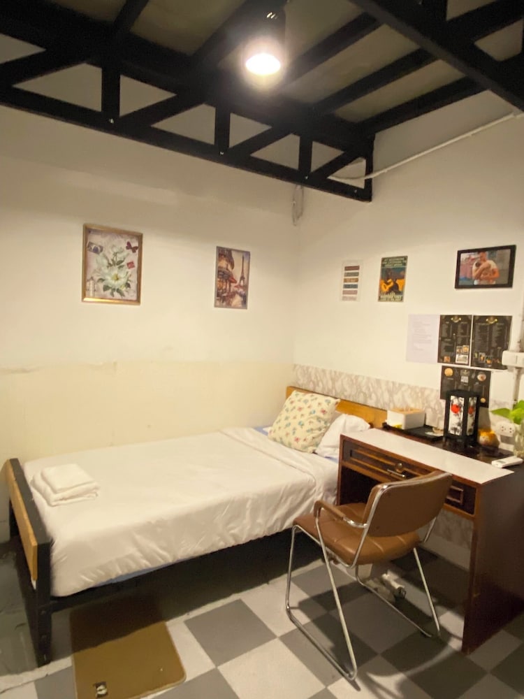 La Belle Nuit House 65/78