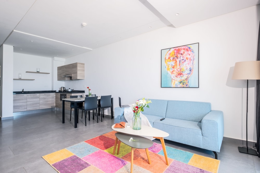 Hotel Asilah 32 18/25