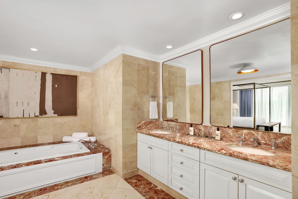 1 Bedroom, Executive, Suite, Bay View, Balcony، The Ritz Carlton Coconut Grove Miami 6/6