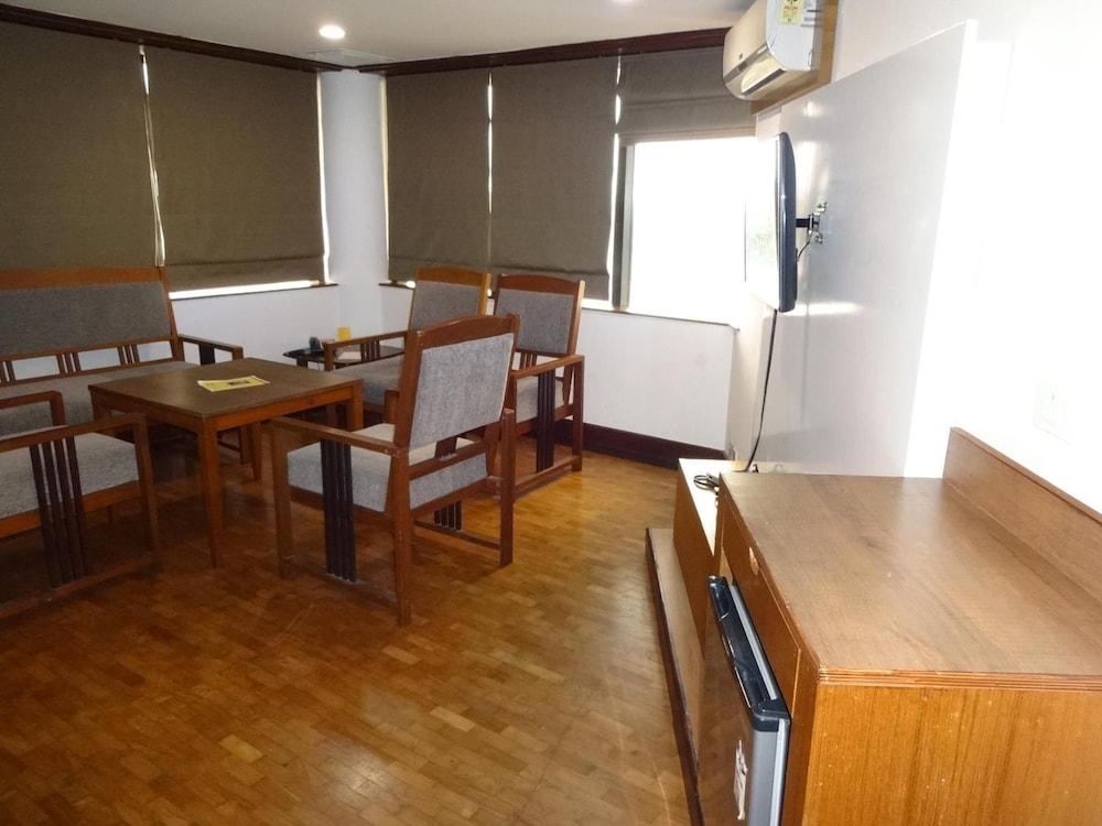 Keys Hotel Malabar Gate 40/50