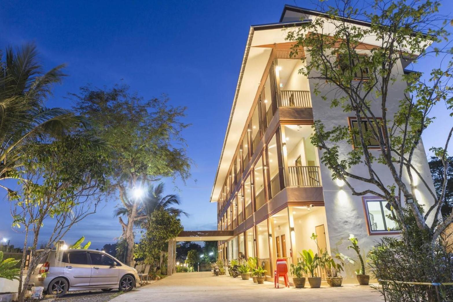 Yaibua Hotel 4/15