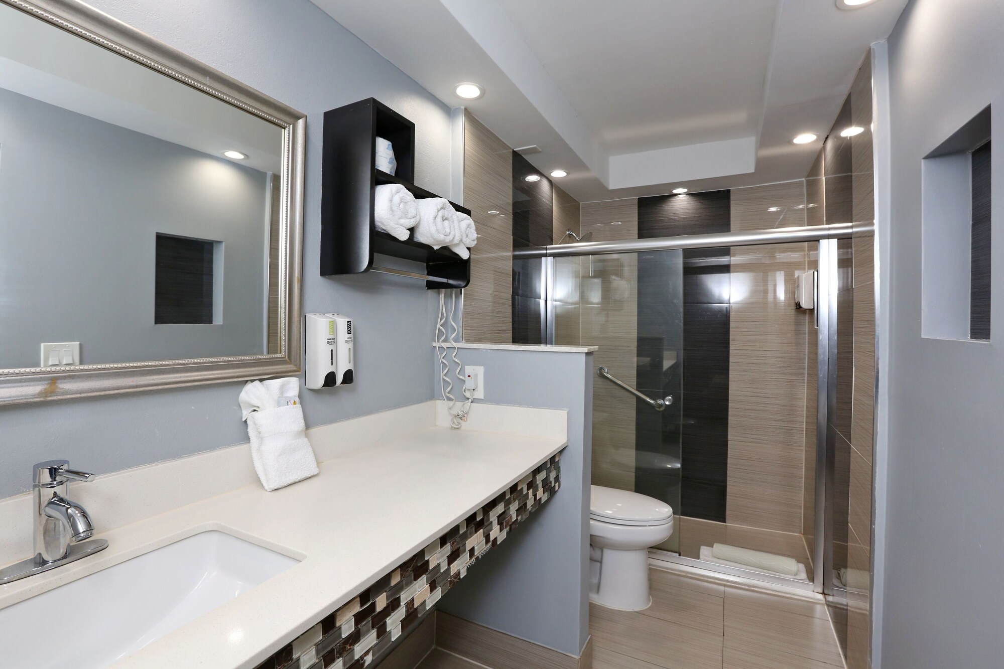 Standard, Single, King Bed, Accessible, Marion Motor Lodge 5/5