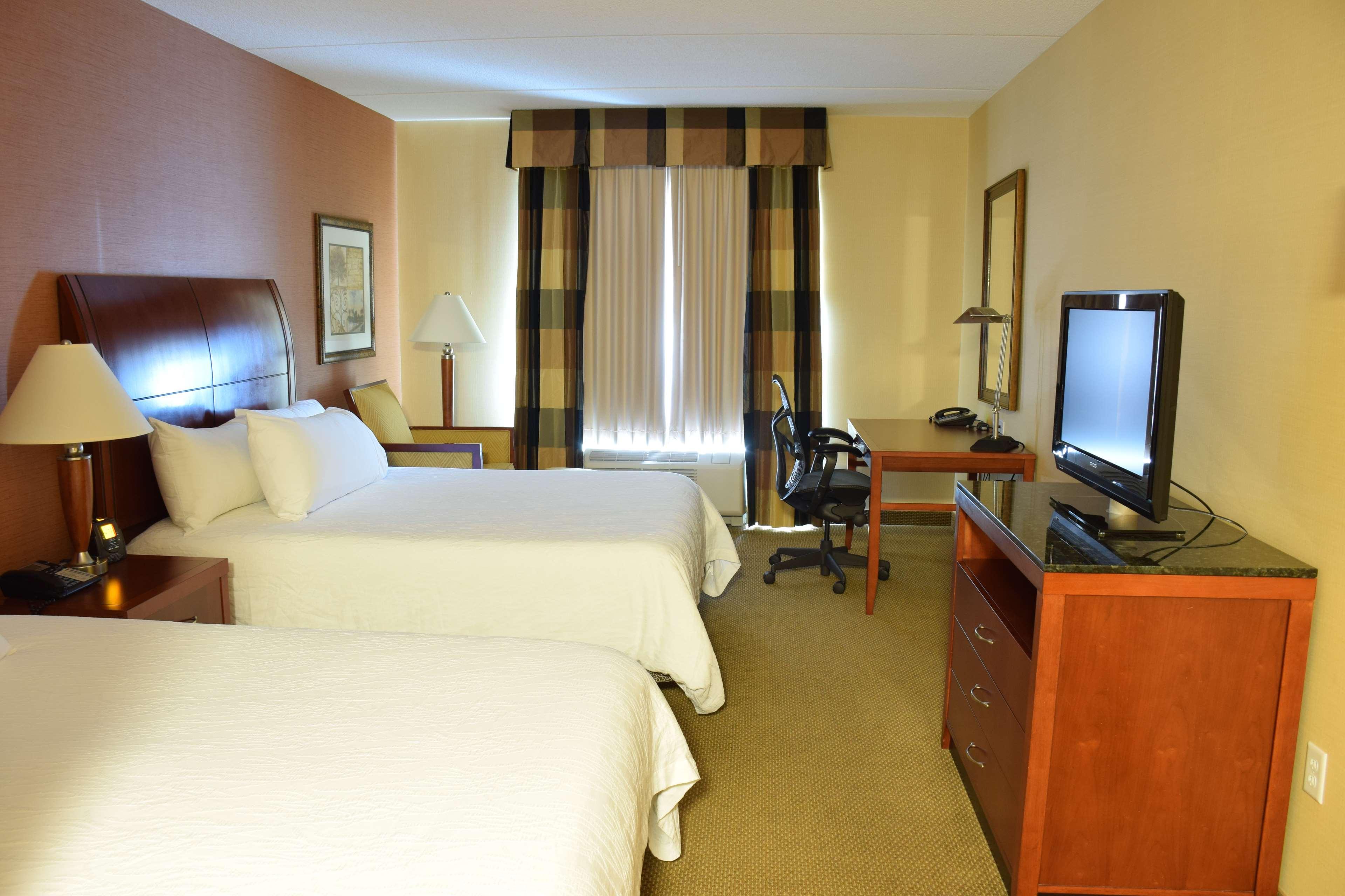 DELUXE, 2 QUEEN BEDS, ACCESSIBLE