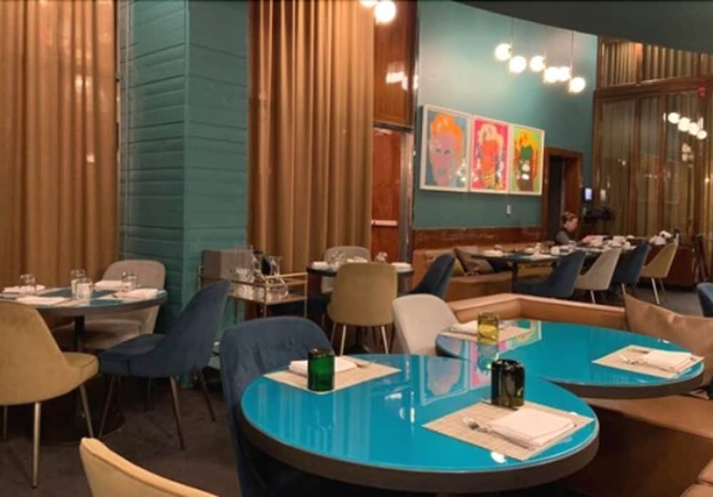 Hotel Hugo 44/51