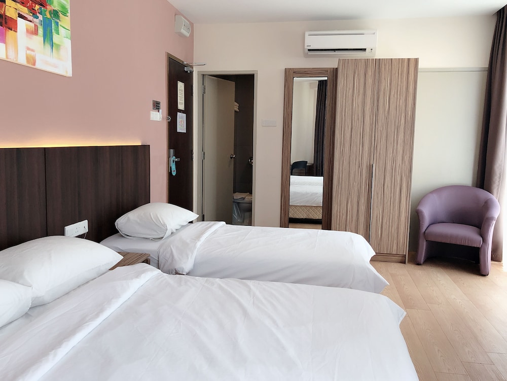 Tumike Hotel 13/58