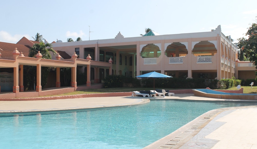 Sun N Sand Beach Resort 46/50