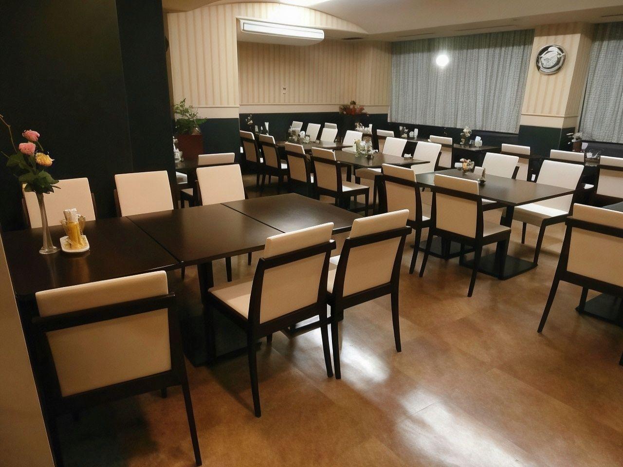 Hotel Okura 25/33