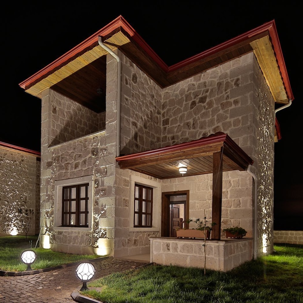 Elevres Stone House Hotel 10/67
