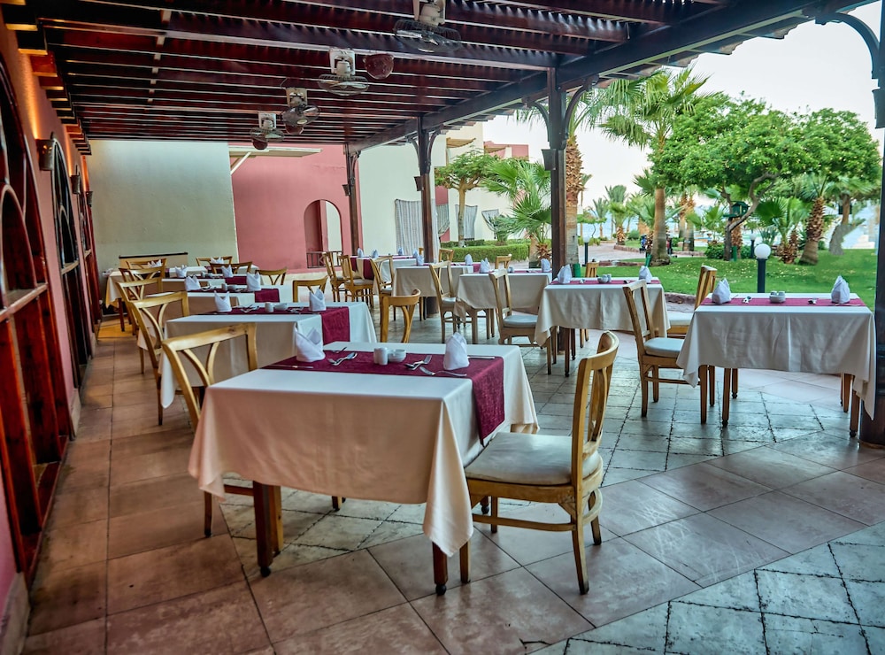 Tropitel Dahab Oasis 68/84