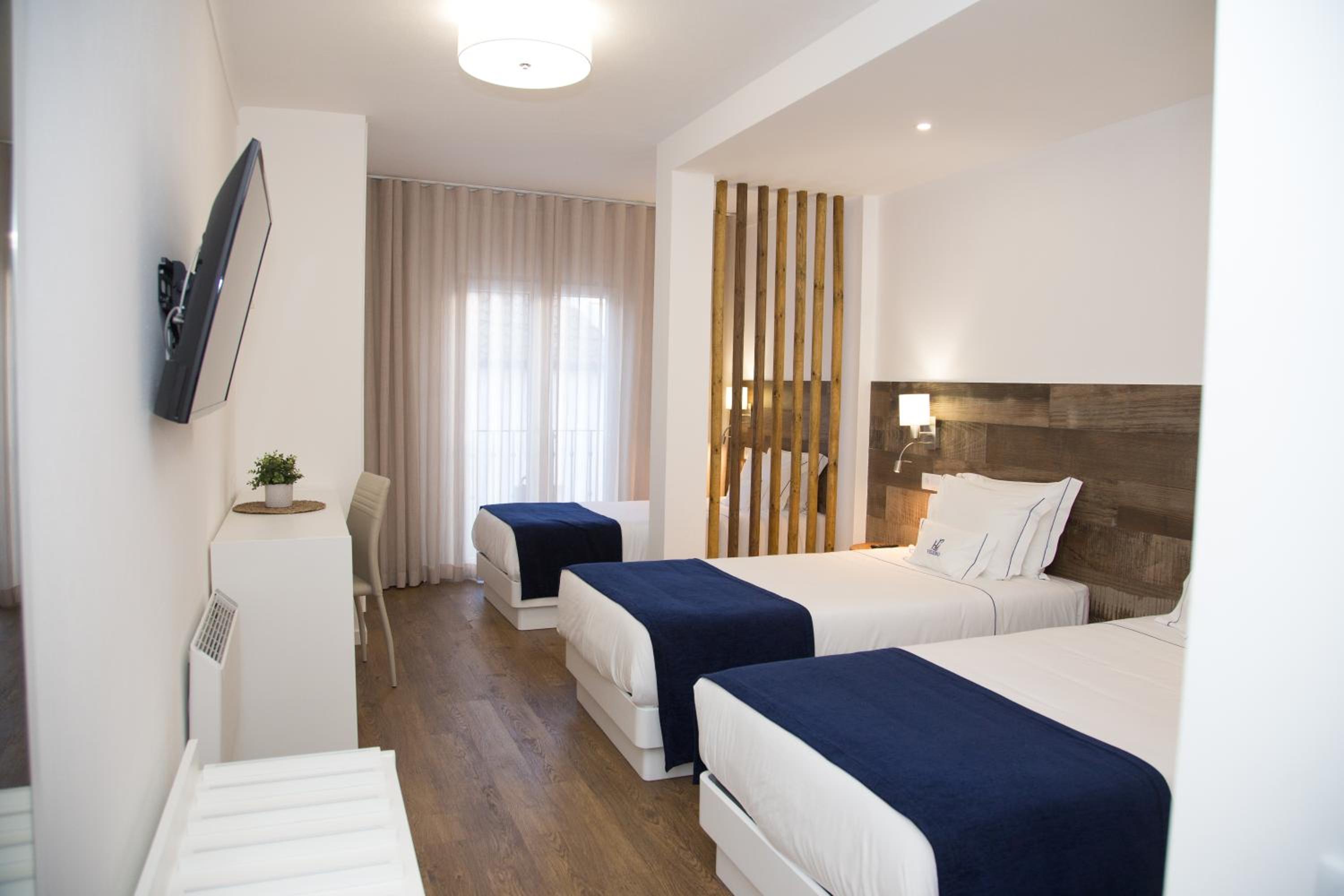 Veleiro Hotel 7/50