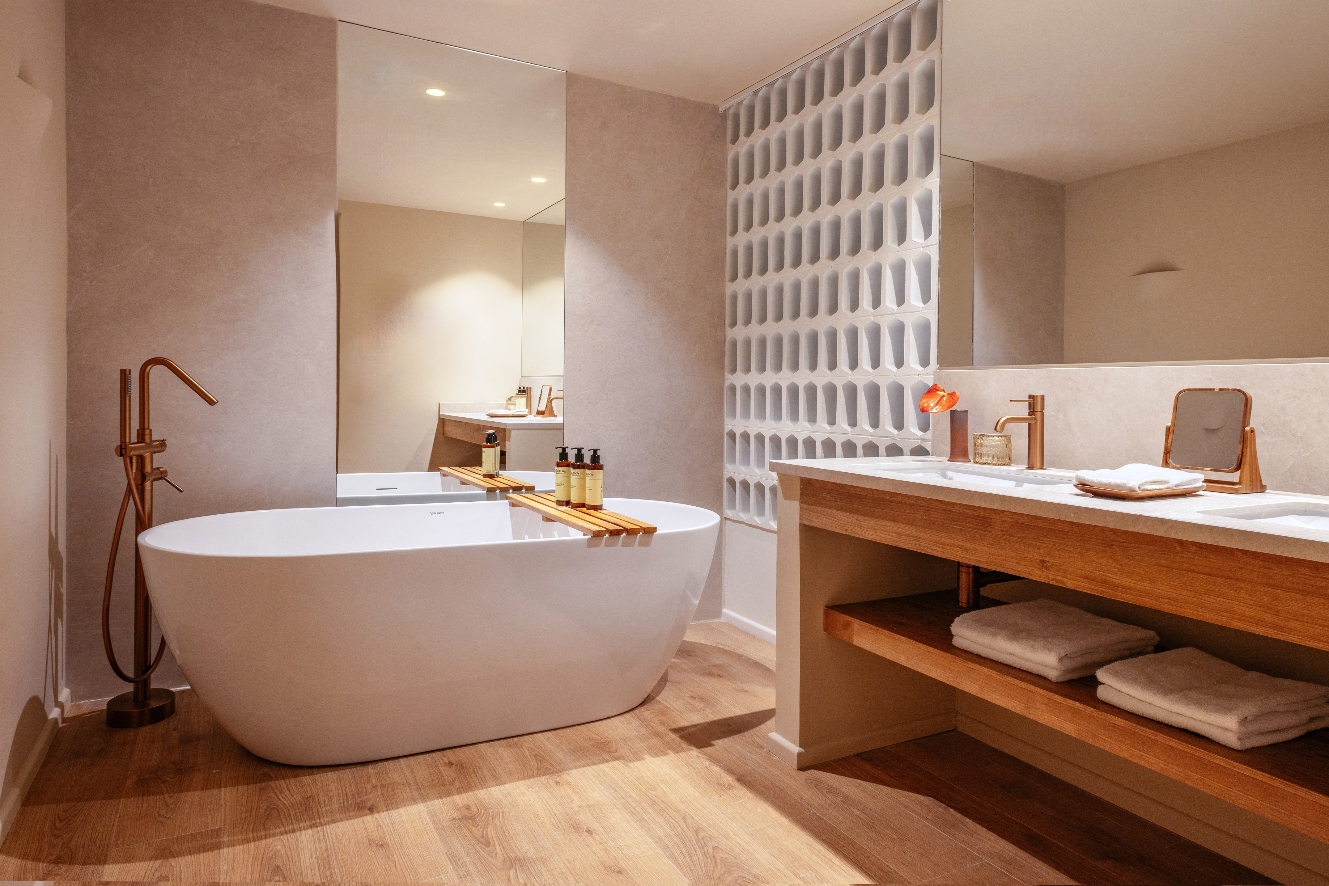 Beyond Me, Master, Suite, Sea View