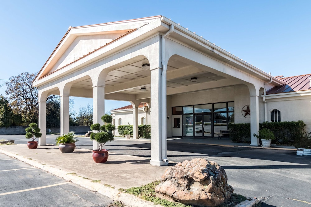 Motel6 Stephenville, TX 6/46