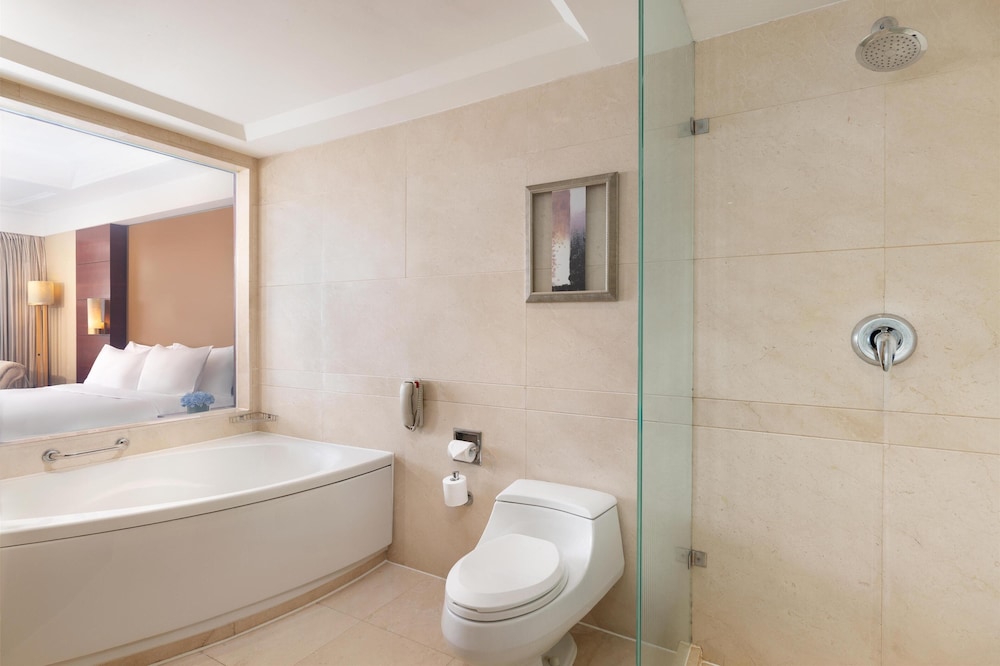 Radisson Blu Hotel Shanghai New World 70/71