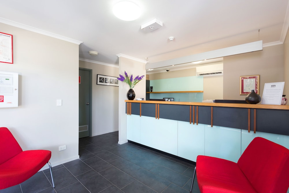 Rocklea International Motel 12/26