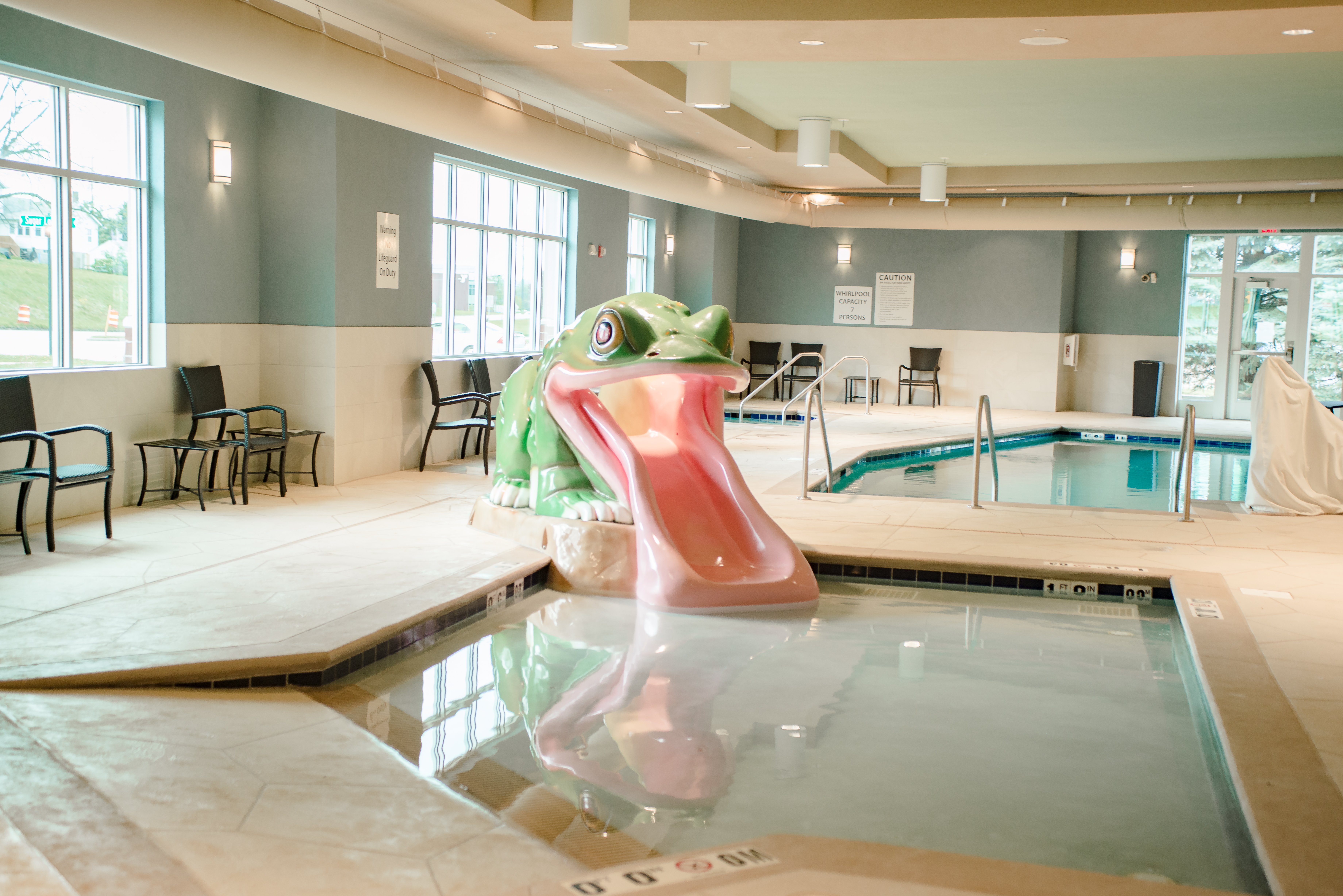 Holiday Inn Express Hotel Suites Winona 29/49