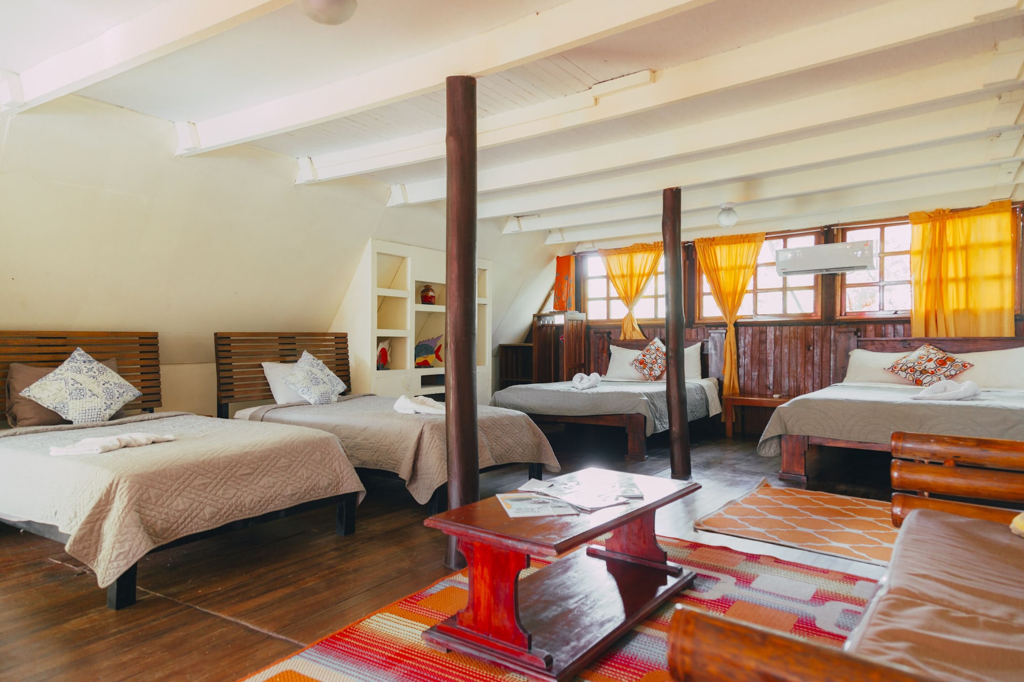 Family, 2 Double and Twin Beds، Hotel La Colina 1/1