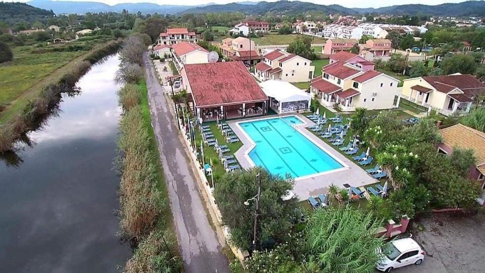 Monika Hotel Apartments 47/55