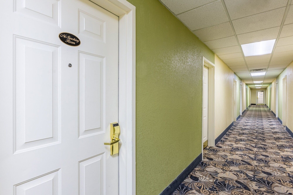 Motel6 Tulsa, OK - Airport 32/55