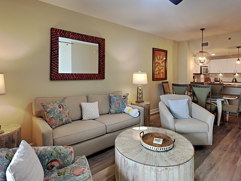 Grand Panama Beach Resort by Emerald View Resorts 41/77