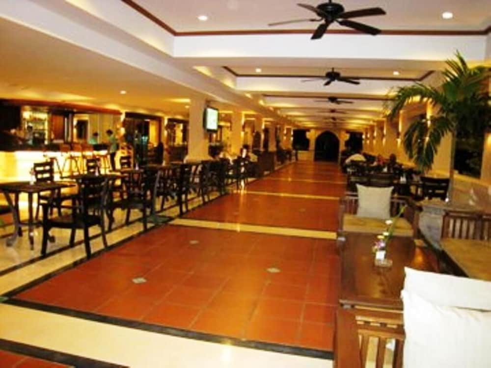 Avalon Beach Resort 44/74