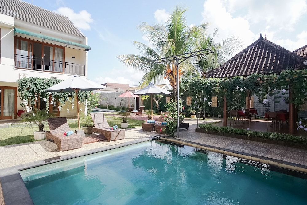 Royal Majesty Villas 65/71