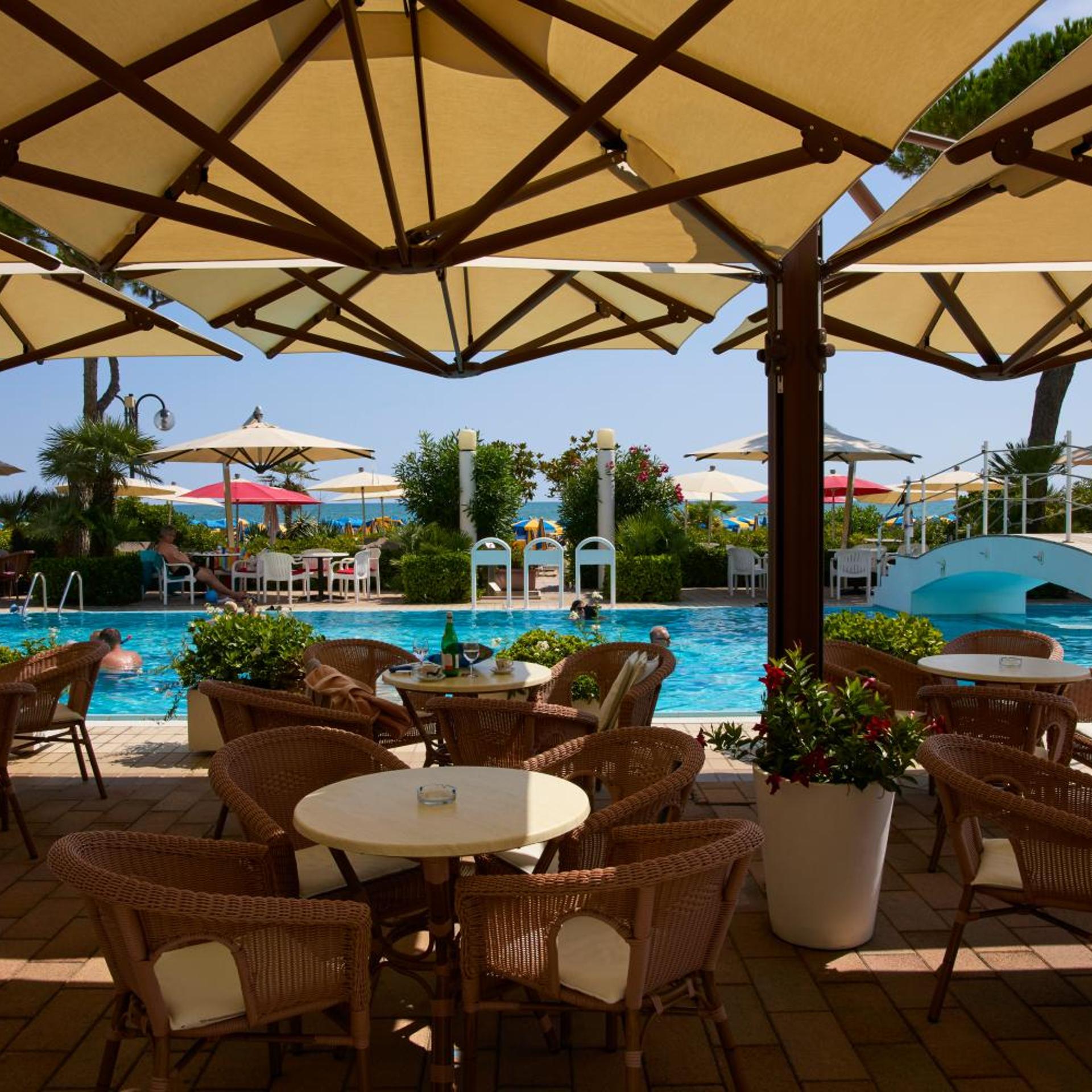 RUHL BEACH HOTEL AND SUITES 40/54
