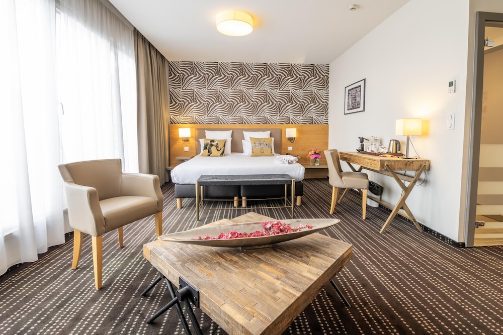Brit Hotel Lodge 13/50
