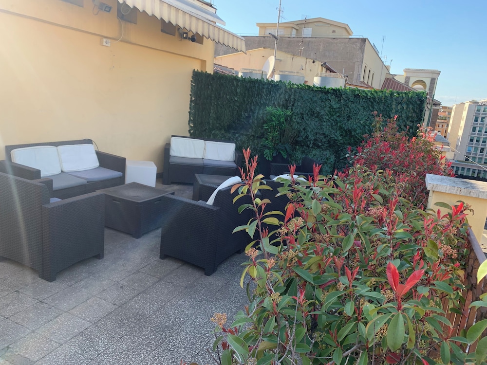 Indipendenza Hotel 36/50