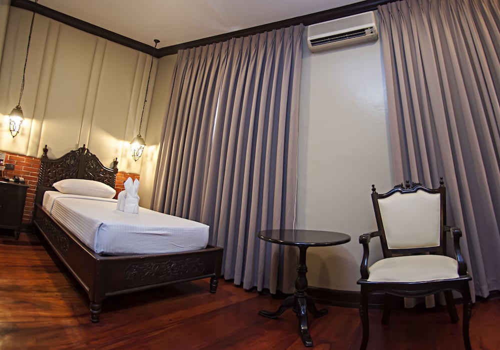 Vigan Plaza Hotel 23/71