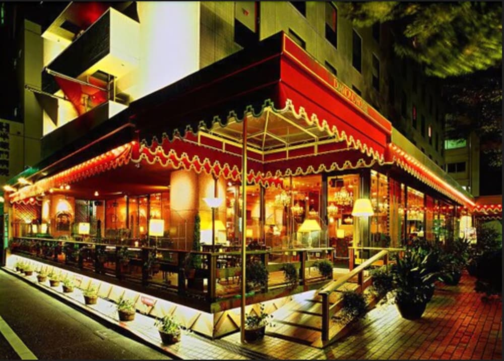Diamond Hotel 2/50