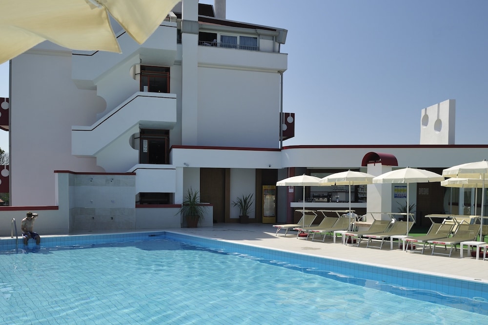 Hotel Jasminum 32/34